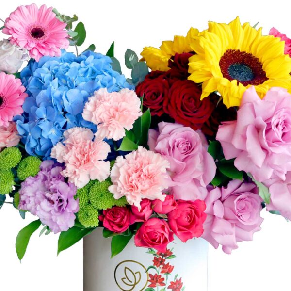 Flower vase with mixed flowers